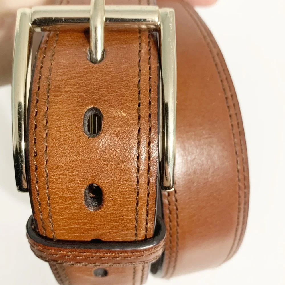 Haggar Smooth Leather Belt Gold Toned Hardware Square Belt Buckle Size 38 🤎💛